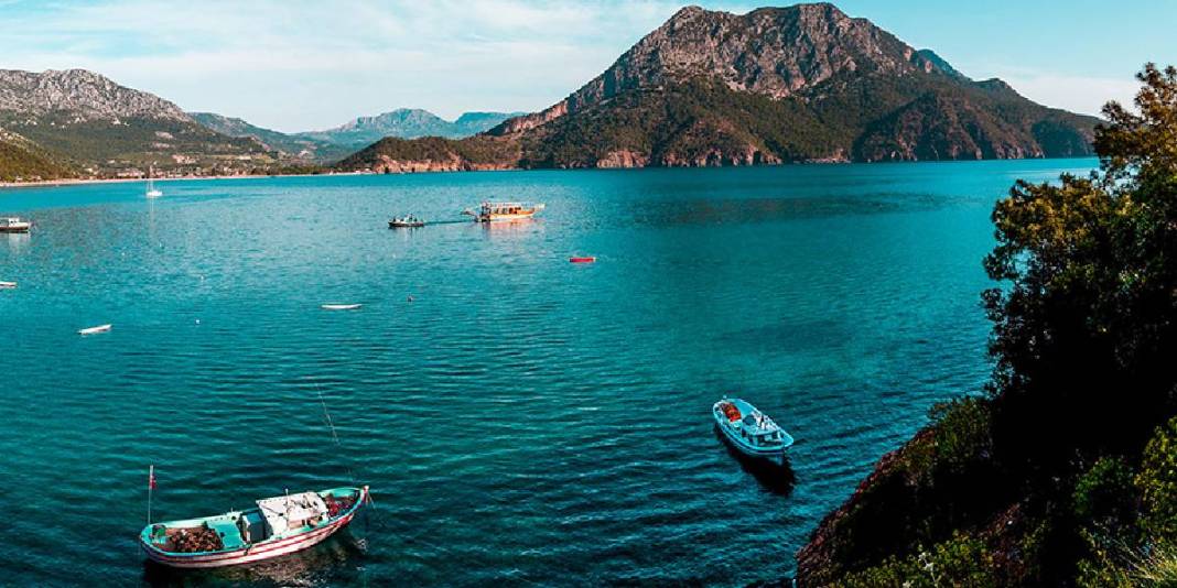 Suyun içine adım atmaya kıyamazsınız! Antalya’nın kalabalığından, gürültüsünden uzak: Eşsiz koy keşfinizi hak ediyor 3
